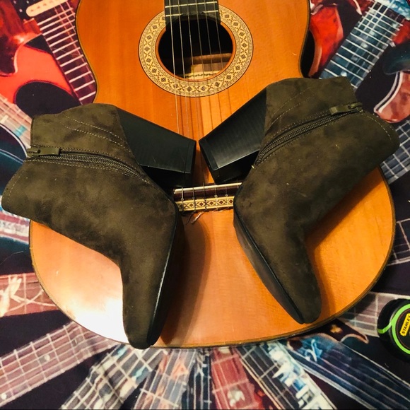 Nature Breeze Suede Side Zip Ankle Booties - Picture 4 of 10